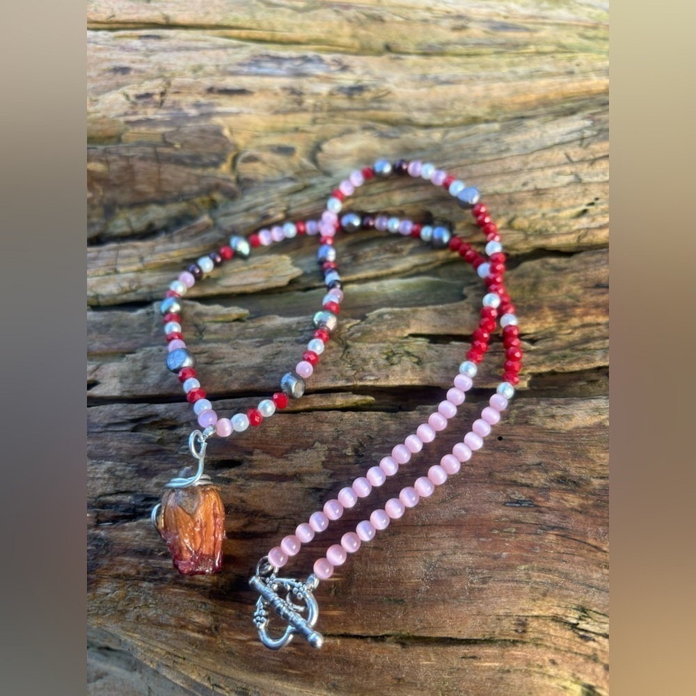 ARTISAN Hand Crafted One of a Kind Real Rosebud 🌹 Genuine Pearl Necklace